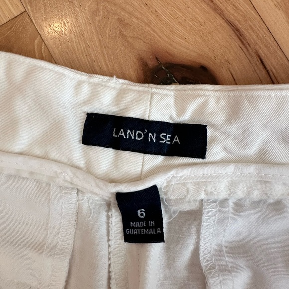 Land and Sea white shorts. Women’s 6. - Picture 5 of 6